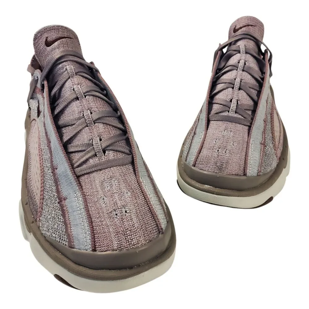 NIKE Shoes FLYKNIT BLOOM Womens Size 9 Taupe Grey Running Sneaker FD2149-200
